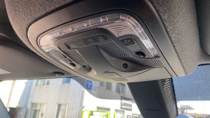 Mercedes-Benz Sprinter 315Cdi L2 Diesel Rwd 3.5t H2 Pro Van 9G-Tronic - Image 31